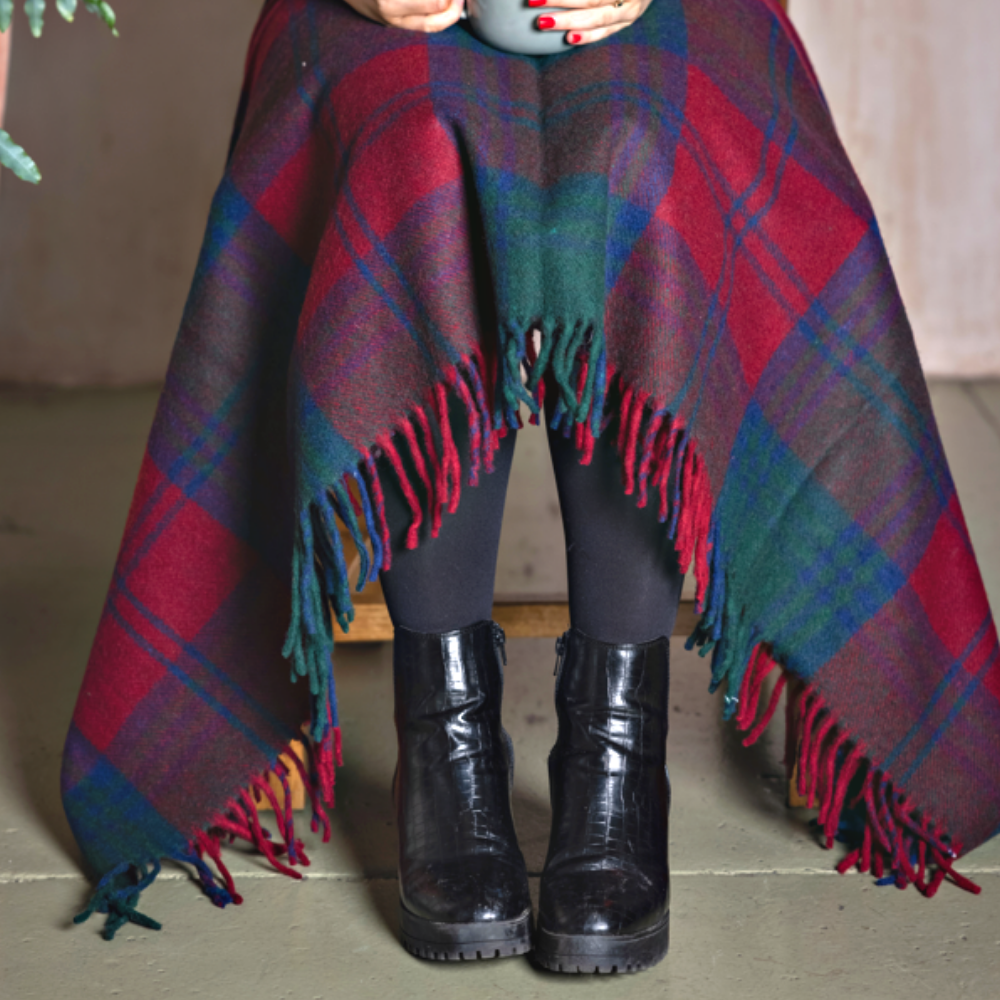 Wool Tartan Knee Rug - Lindsay